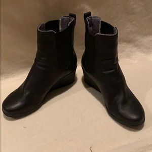 UGG Dupre Genuine Sheepskin Wedge Chelsea Boot